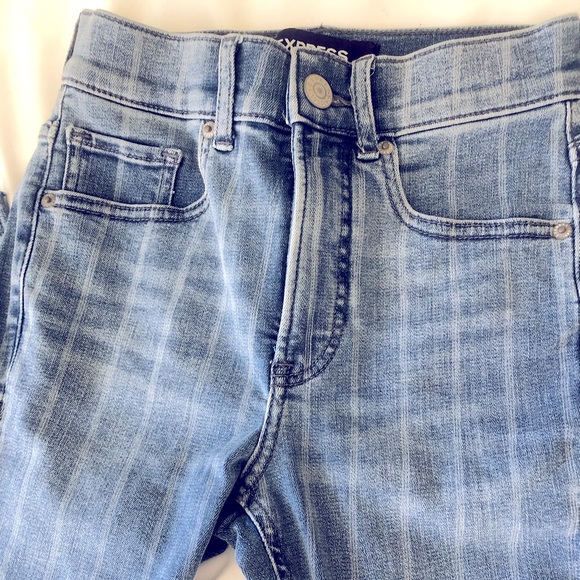 Pinstriped Jeggings - Picture 3 of 4